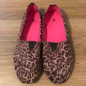 NWOT Leopard Shoes